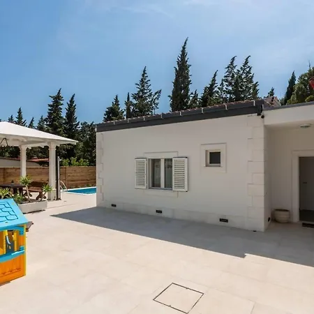 Bila Vila - Where Life Meets Luxury & Nature * Split