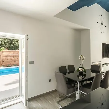 Bila Vila - Where Life Meets Luxury & Nature Villa Split