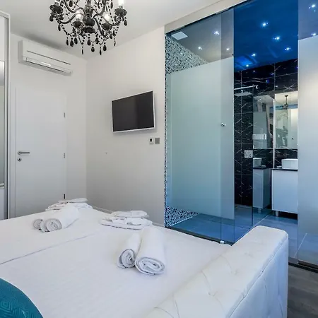 Villa Bila Vila - Where Life Meets Luxury & Nature